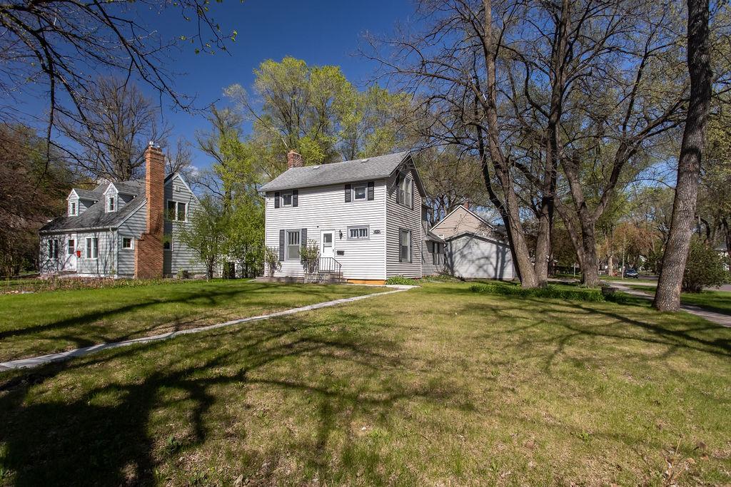 1024 University Drive S Fargo ND 58103
