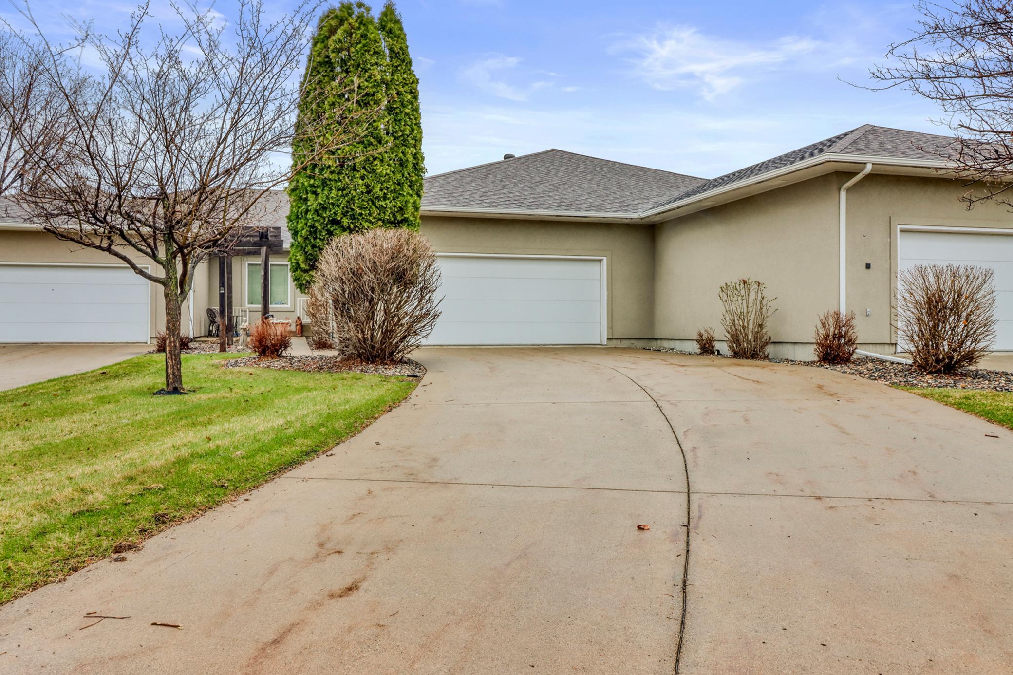2709 30th Avenue S Fargo ND 58103