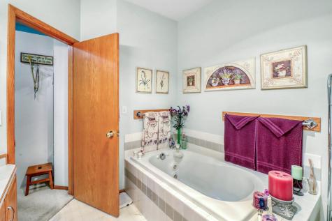 2709 30th Avenue S Fargo ND 58103