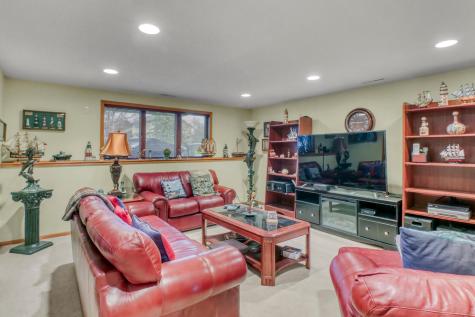 2709 30th Avenue S Fargo ND 58103