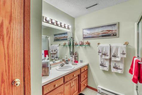 2709 30th Avenue S Fargo ND 58103