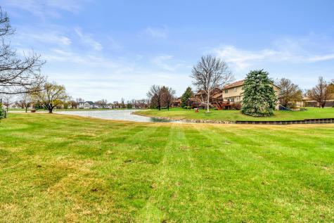 2709 30th Avenue S Fargo ND 58103