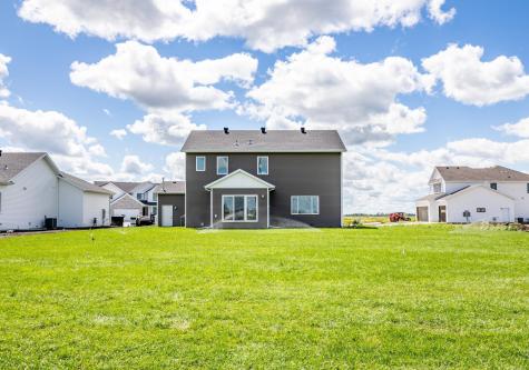 8327 59 Street S Horace ND 58047