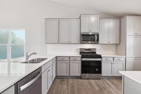 1649 Shasta Drive Shakopee MN 55379