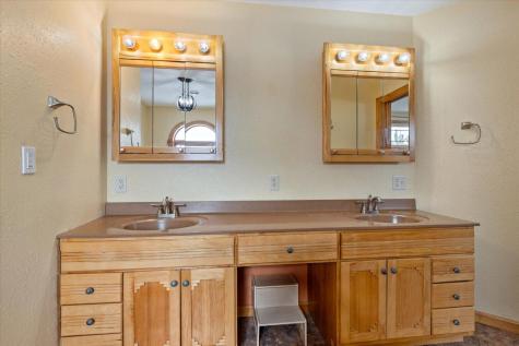 130 5th Street Nashwauk MN 55769