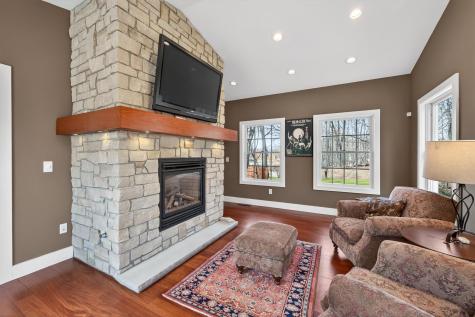 19055 Ridgewood Road Deephaven MN 55391