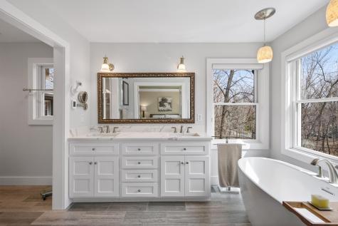 19055 Ridgewood Road Deephaven MN 55391