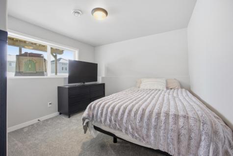 6862 Thomas Street Horace ND 58047