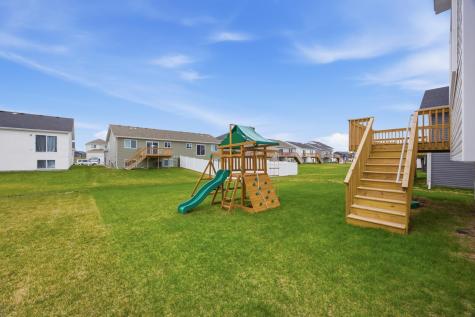 6862 Thomas Street Horace ND 58047