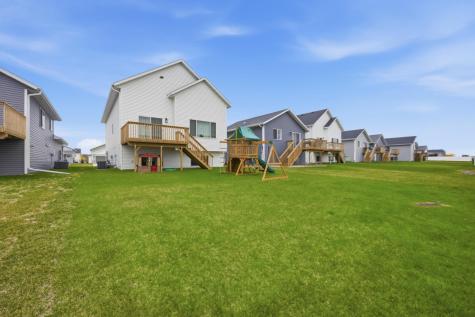 6862 Thomas Street Horace ND 58047