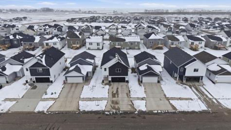 6862 Thomas Street Horace ND 58047