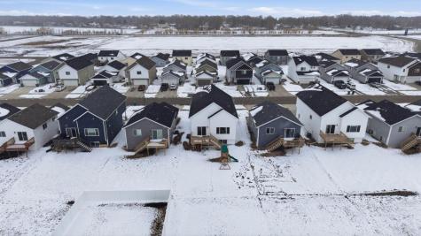 6862 Thomas Street Horace ND 58047