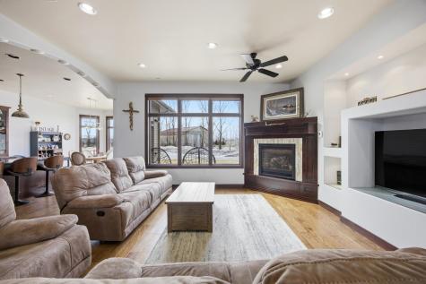 16496 42nd Street SE Mapleton ND 58059