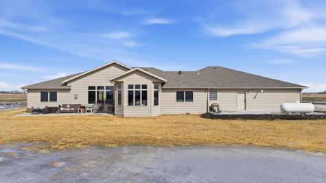 16496 42nd Street SE Mapleton ND 58059