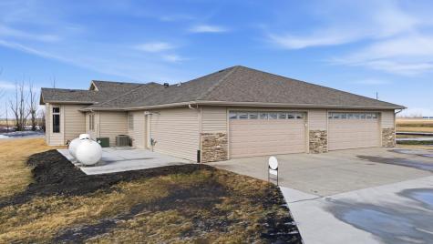 16496 42nd Street SE Mapleton ND 58059