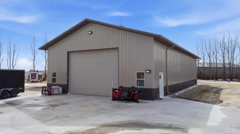 16496 42nd Street SE Mapleton ND 58059