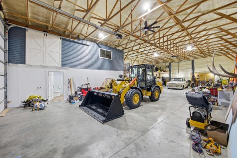 16496 42nd Street SE Mapleton ND 58059