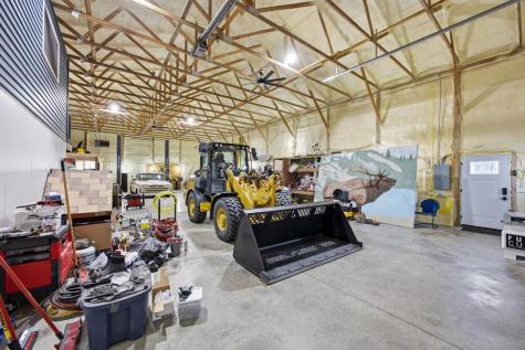 16496 42nd Street SE Mapleton ND 58059