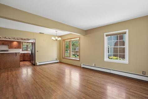 825 14th Street E Glencoe MN 55336