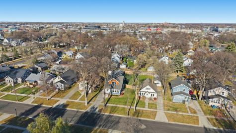 1529 4th Avenue S Fargo ND 58103