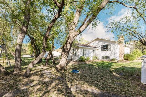 2202 15th Avenue S Fargo ND 58103