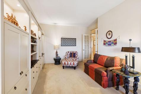 110 Bank Street SE Minneapolis MN 55414