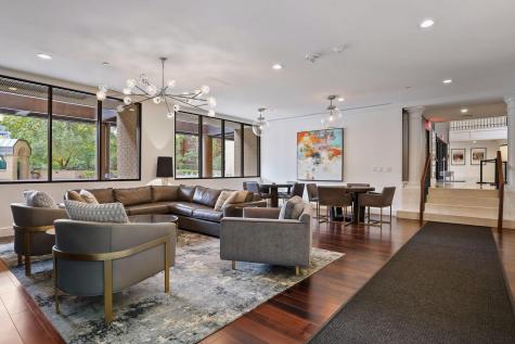 110 Bank Street SE Minneapolis MN 55414