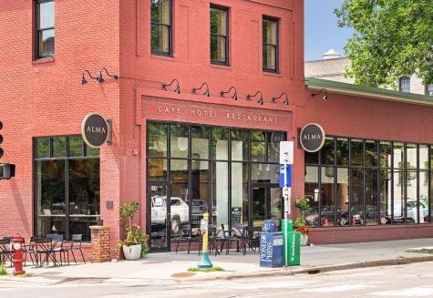 110 Bank Street SE Minneapolis MN 55414