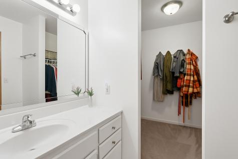 1603 Raindrop Drive Eagan MN 55121