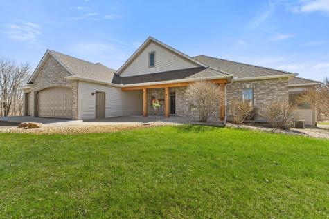 39541 Eastwood Avenue North Branch MN 55056