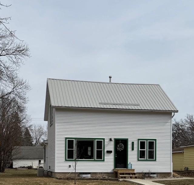1019 Irving Street Alexandria MN 56308