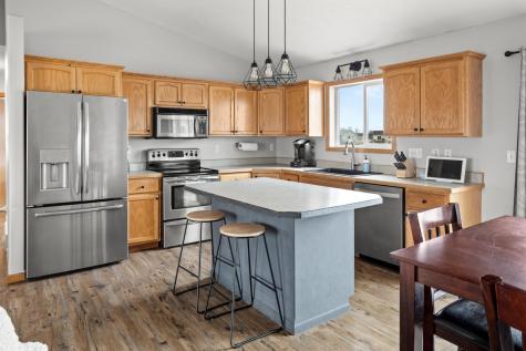 952 38 1/2 Avenue W West Fargo ND 58078