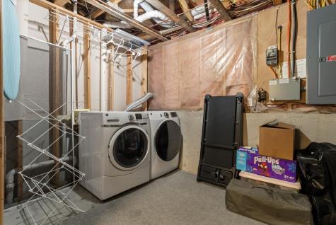 952 38 1/2 Avenue W West Fargo ND 58078