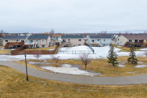 952 38 1/2 Avenue W West Fargo ND 58078