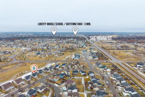 952 38 1/2 Avenue W West Fargo ND 58078