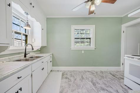 912 11th Street S Moorhead MN 56560