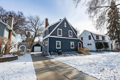 912 11th Street S Moorhead MN 56560