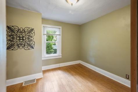 242 Penn Avenue N Minneapolis MN 55405