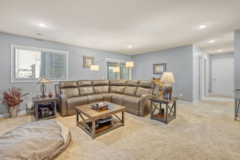 17821 Essex Lane Farmington MN 55044