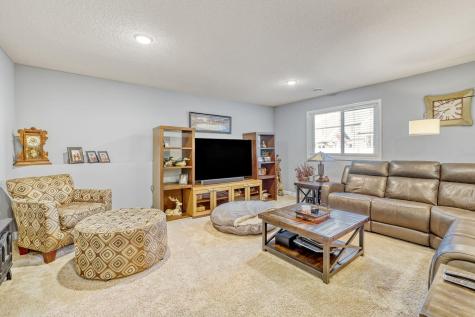 17821 Essex Lane Farmington MN 55044