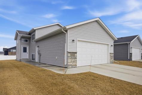 6769 70th Avenue S Horace ND 58047