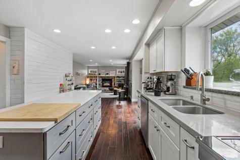 508 Severn Way Eagan MN 55123