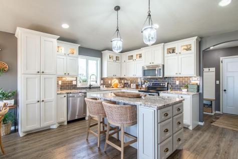713 48th Avenue W West Fargo ND 58078