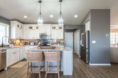 713 48th Avenue W West Fargo ND 58078