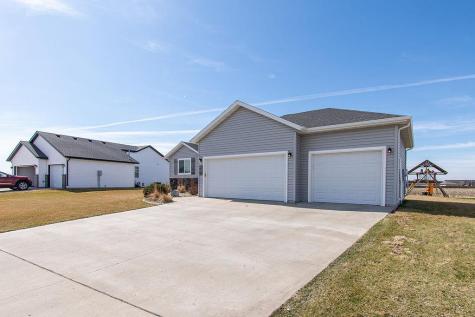 713 48th Avenue W West Fargo ND 58078