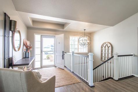 713 48th Avenue W West Fargo ND 58078