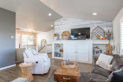 713 48th Avenue W West Fargo ND 58078