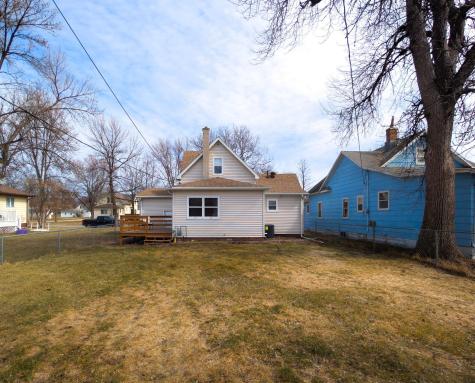 323 10th Street N Breckenridge MN 56520
