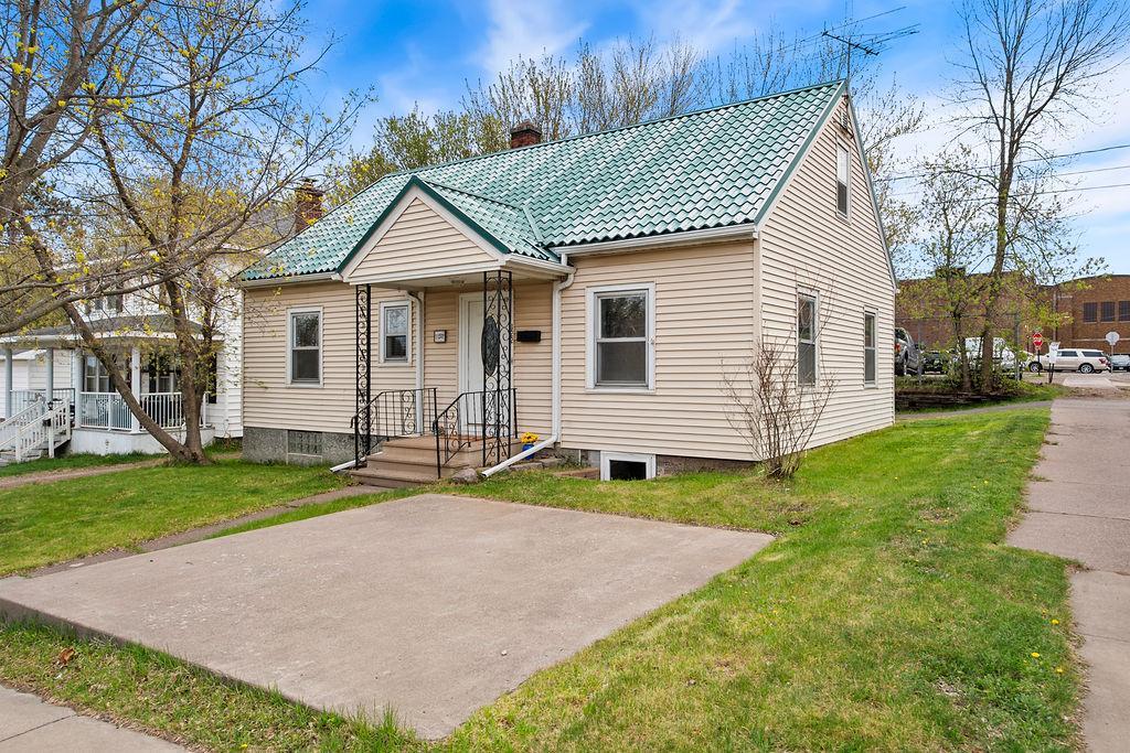 122 3rd Street Cloquet MN 55720