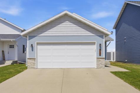1150 Highland Lane W West Fargo ND 58078